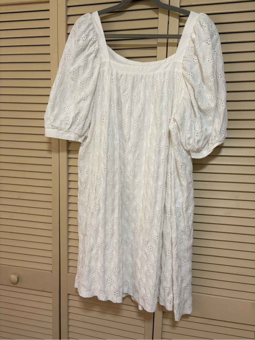 Anthropologie White Eyelet Puff Sleeve Tunic